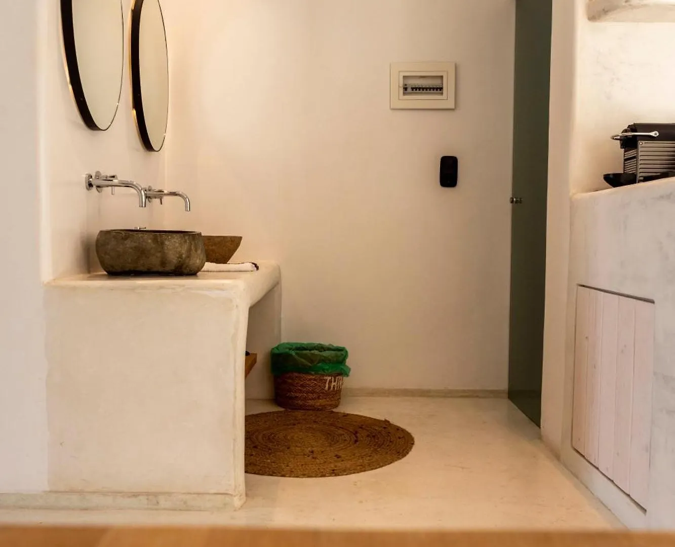 アパートホテル M-Vibes Mykonos Suites カラファティス