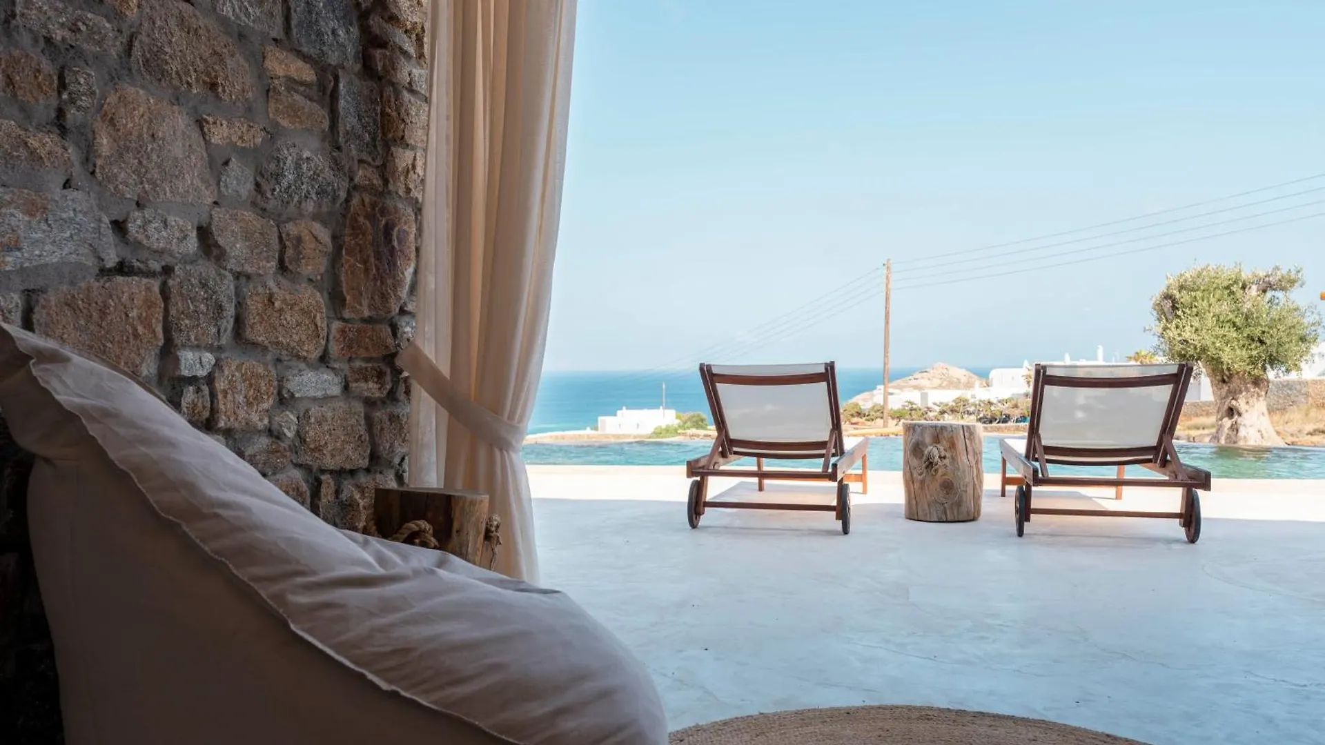 アパートホテル M-Vibes Mykonos Suites カラファティス
