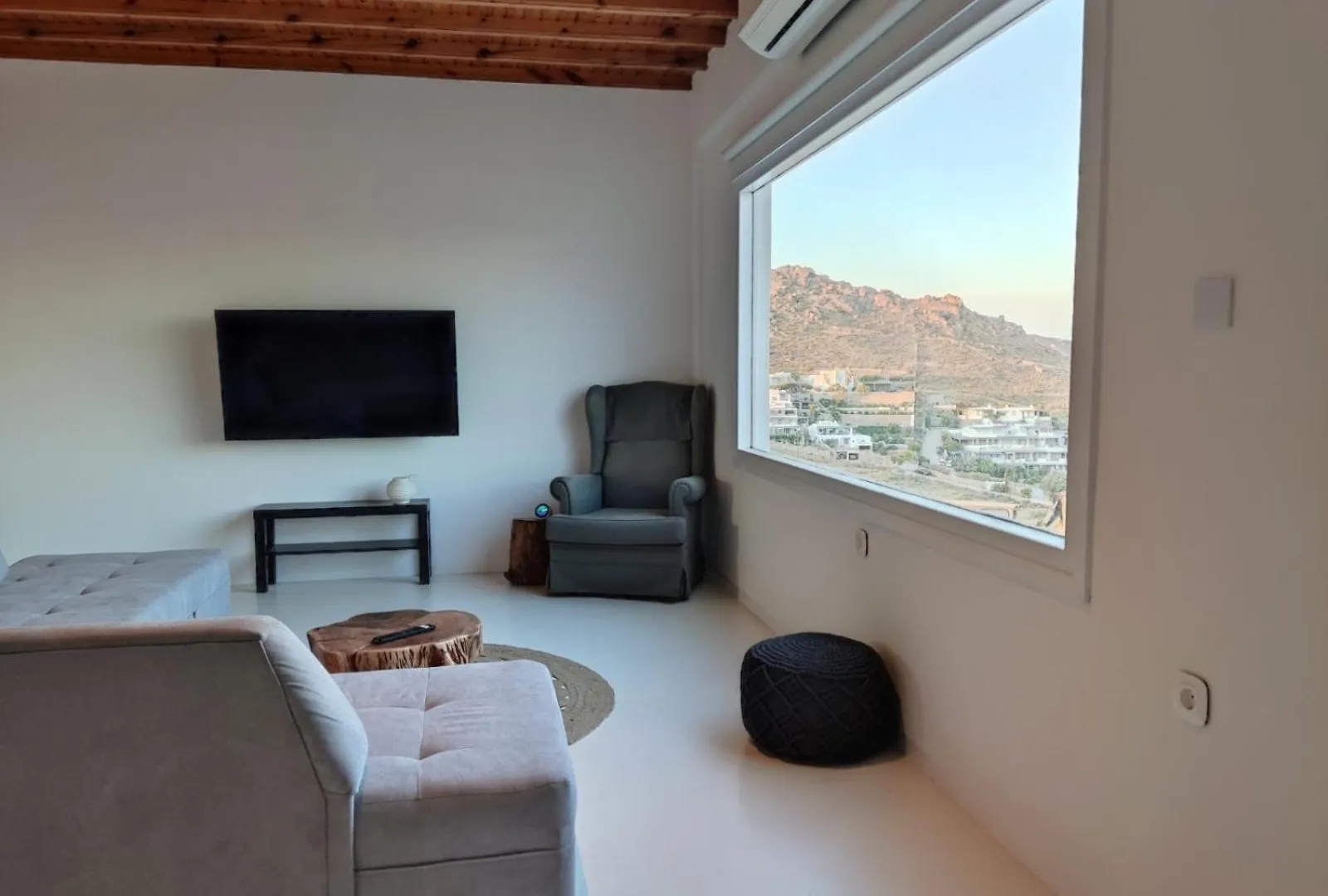 アパートホテル M-Vibes Mykonos Suites カラファティス
