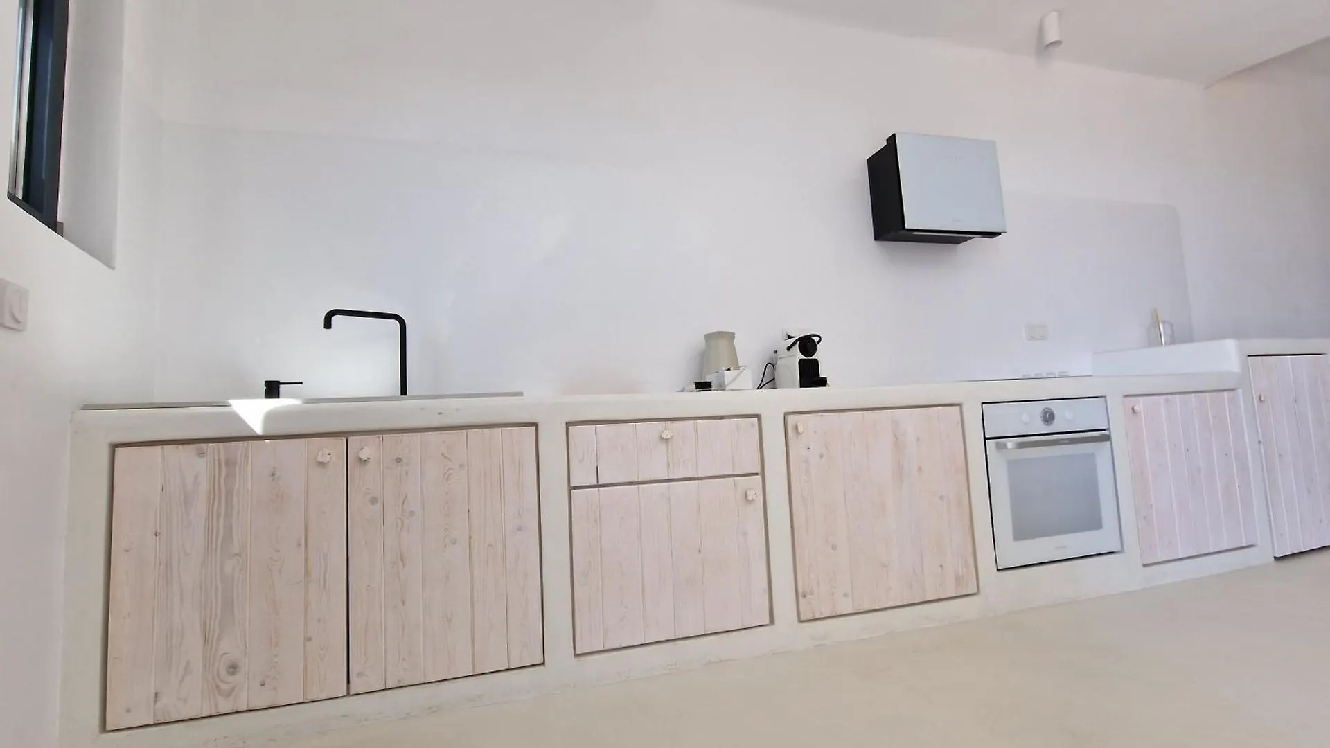 アパートホテル M-Vibes Mykonos Suites カラファティス ギリシャ