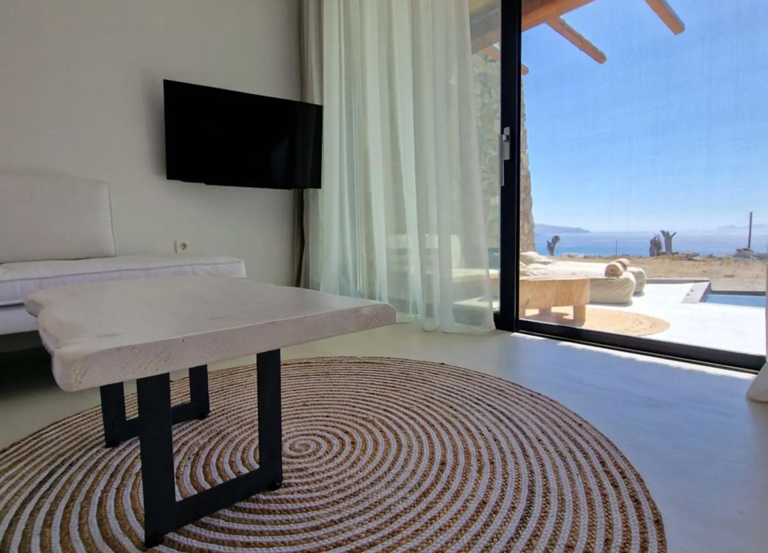 M-Vibes Mykonos Suites カラファティス アパートホテル