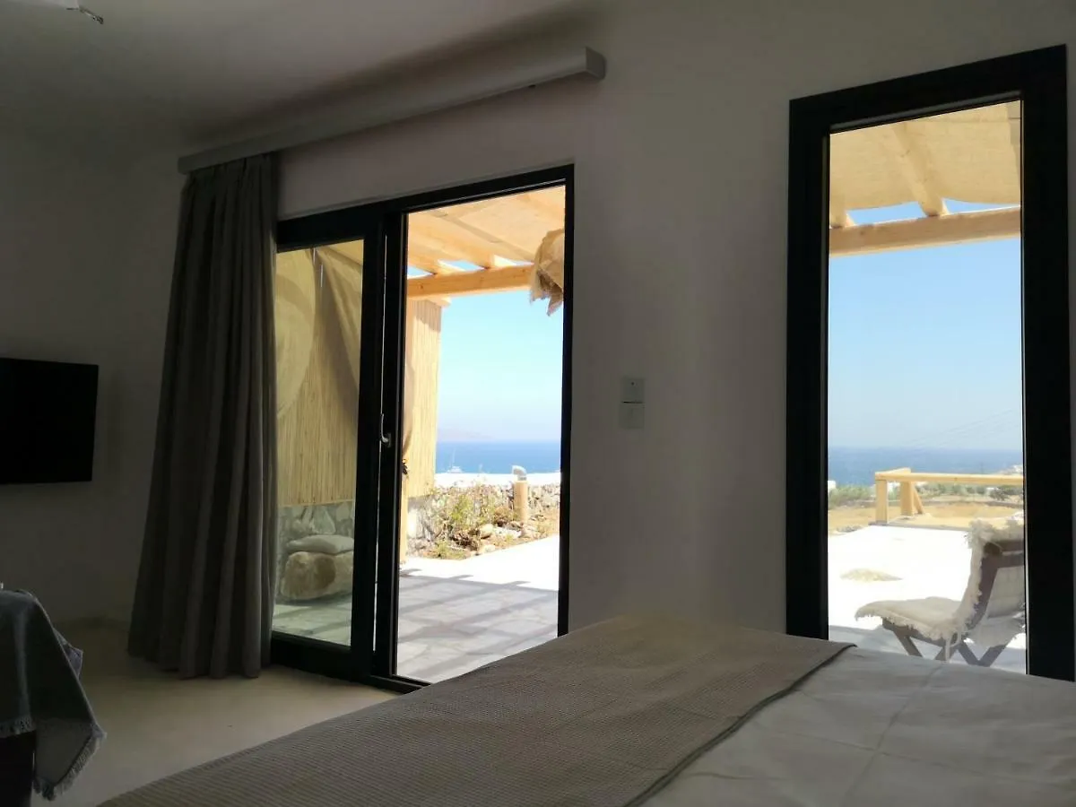 M-Vibes Mykonos Suites カラファティス アパートホテル