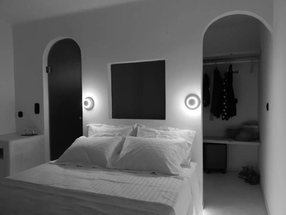 アパートホテル M-Vibes Mykonos Suites カラファティス ギリシャ