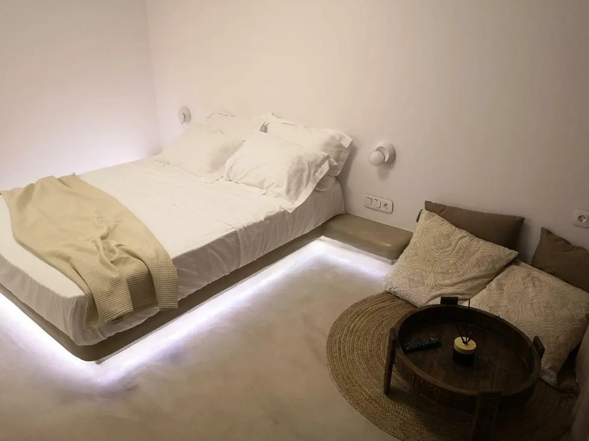 アパートホテル M-Vibes Mykonos Suites カラファティス